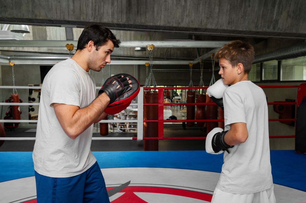 Профессия тренер по боксу и кикбоксингу